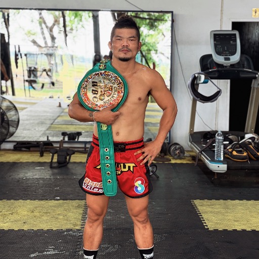 Suriyan Prof. Rungvisai (Teacher Mike)