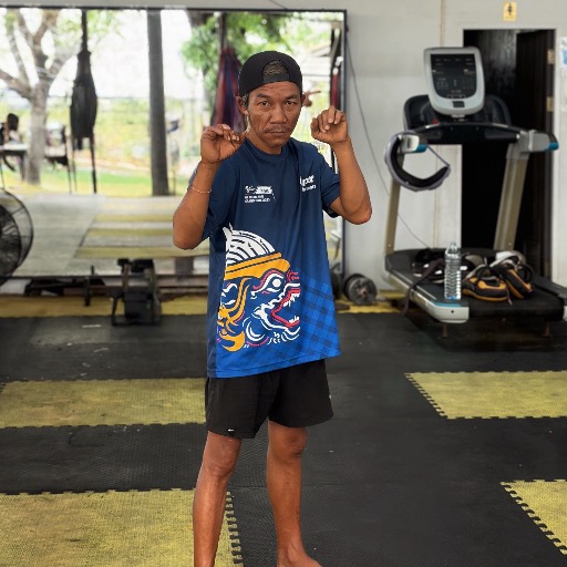 ประนอบ จีนเมือง (ครูนอบ)
